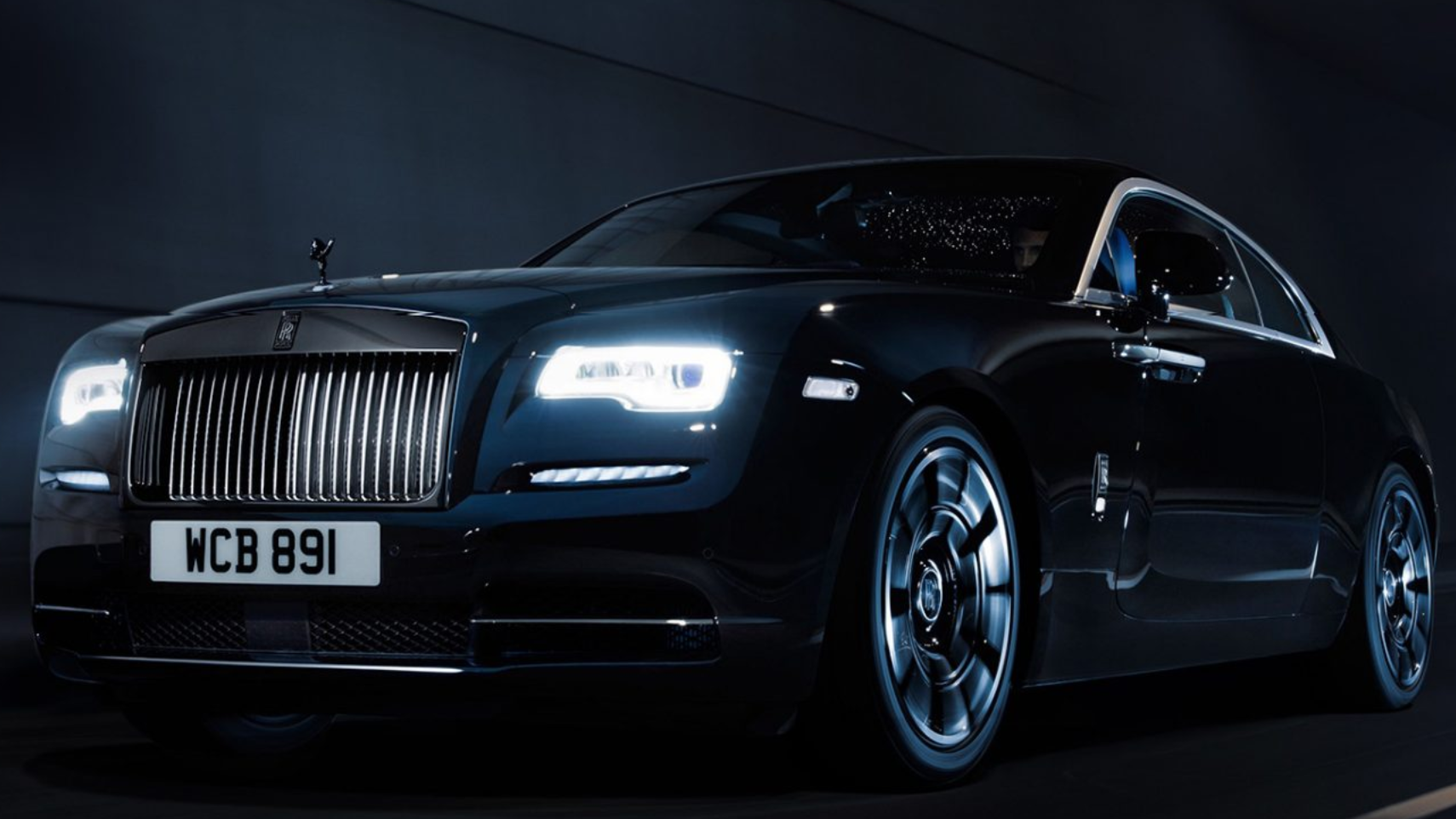 The Mansion at Glen Cove Car Show