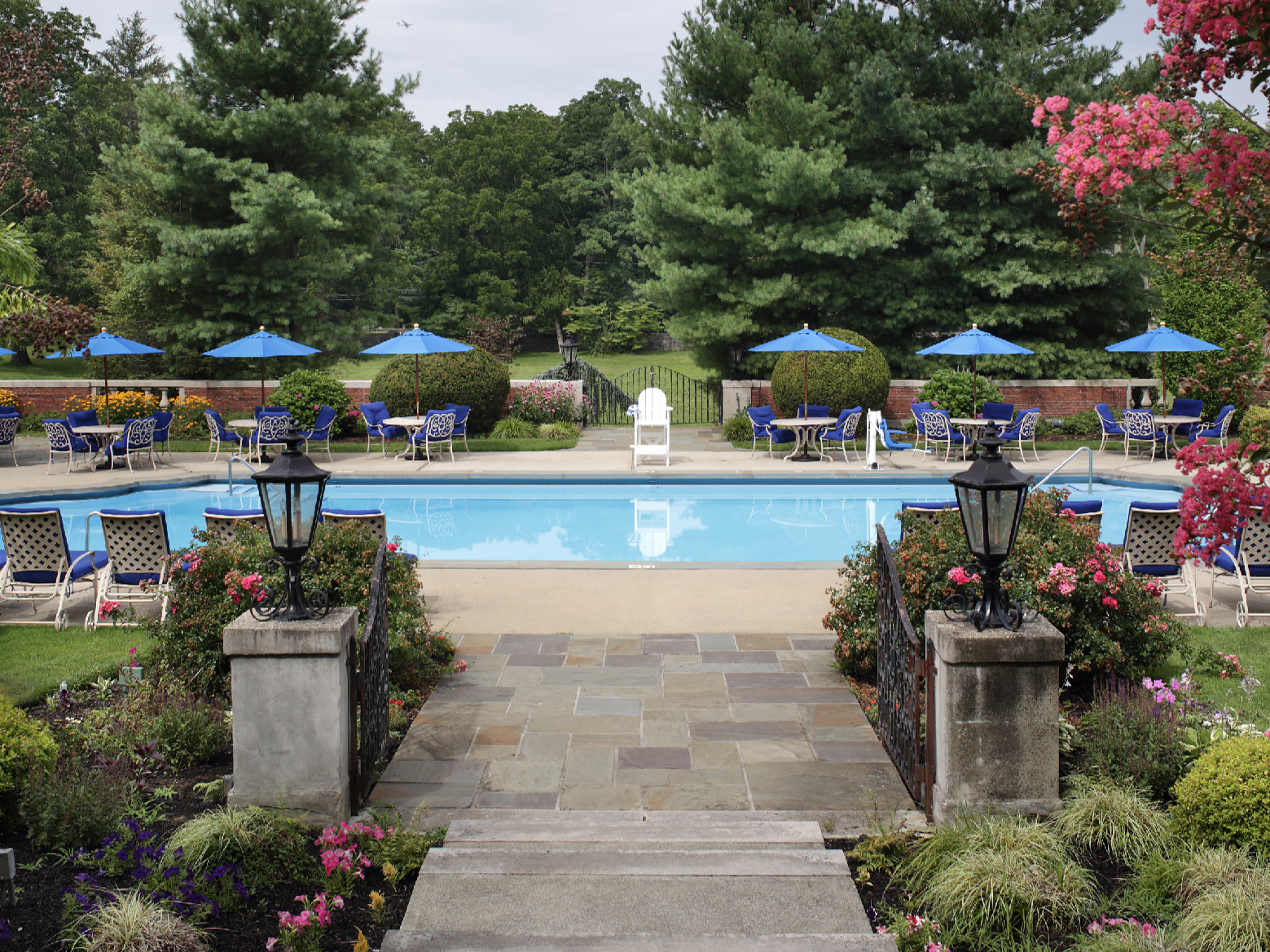 The Mansion at Glen Cove Car Show