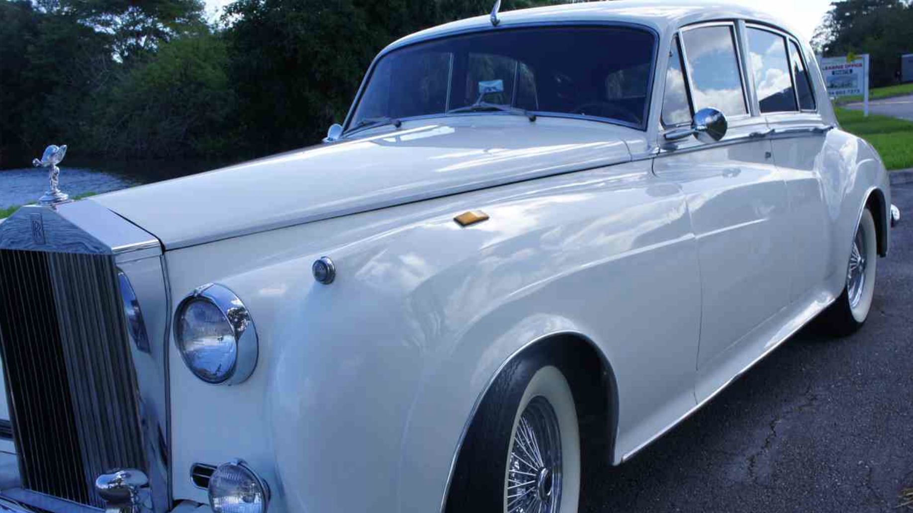 The Mansion at Glen Cove Car Show